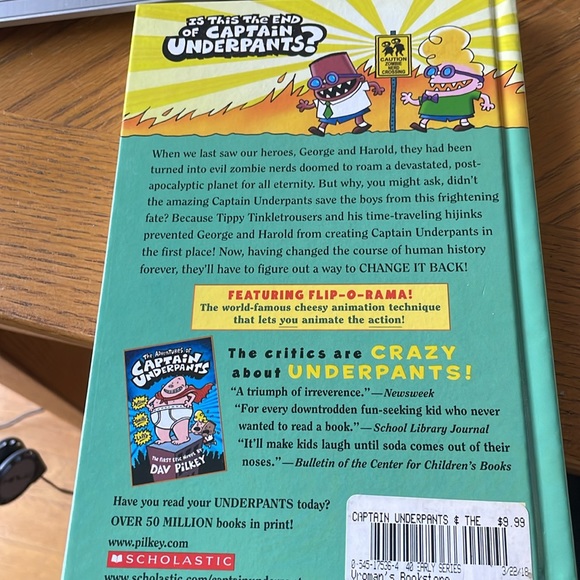 2 Captain Underpants Books The Tenth and Eleventh Epic Novels - Picture 5 of 5